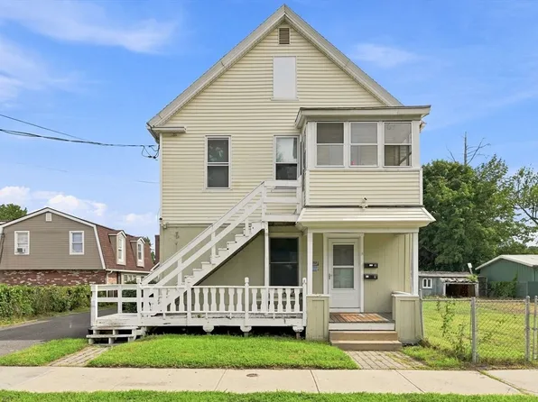 14 Perrault St, Chicopee, MA 01013