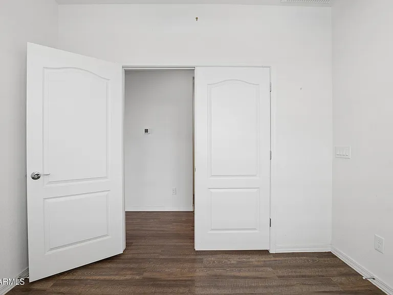 17863 W Hiddenview Dr — Photo 29