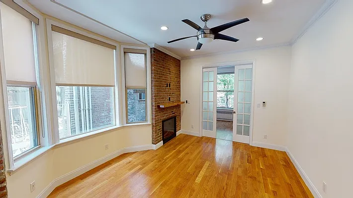 Rented by Bold New York | media 11