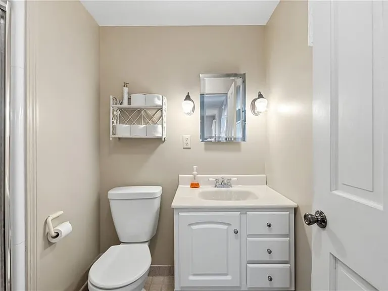 131 Taylor Rd — Photo 27