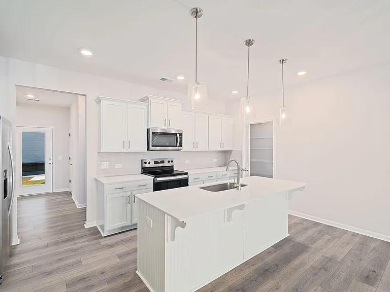 439 Avocet Dr — Photo 1