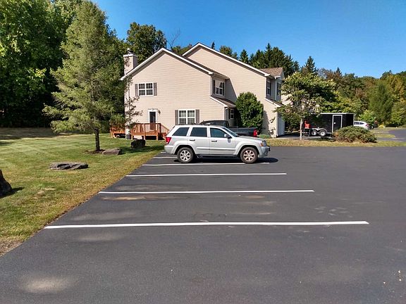 4th image of 183 Pinebrook Dr