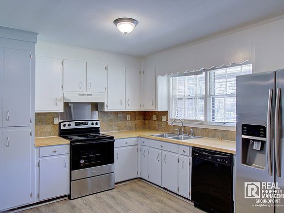 3rd image of 110 Duncan Ct