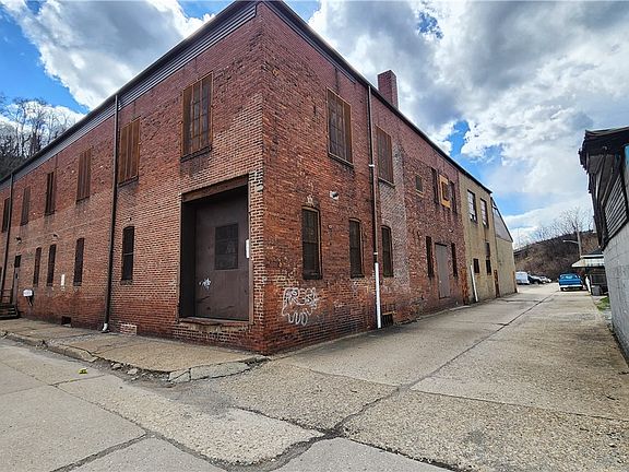 5th image of 2121 5th Ave