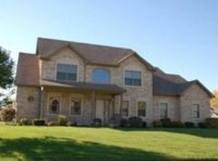 419 Beechgrove Dr, Englewood, OH