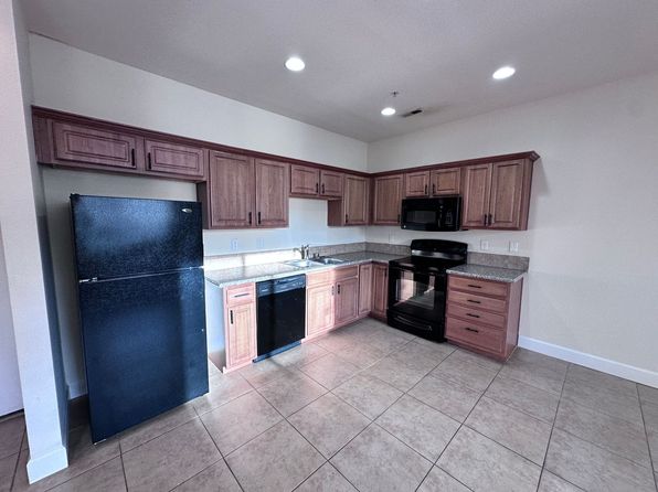 165 Lancaster Dr APT 2