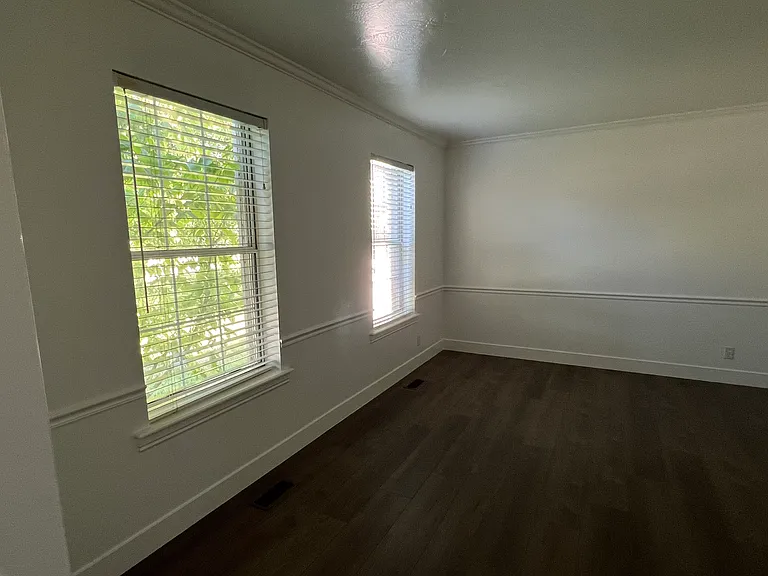 278 E 4840 N — Photo 12