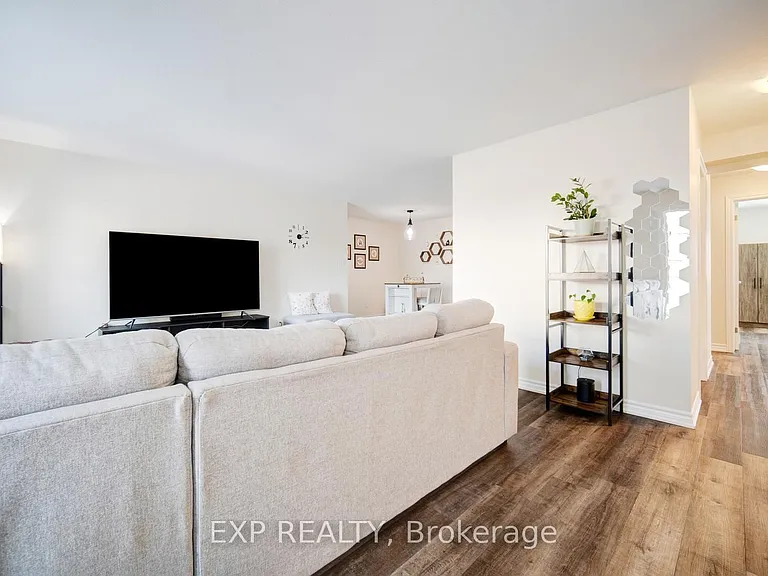 3320 Meadowgate Blvd #14 — Photo 8