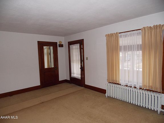 3rd image of 1306 6th Ave