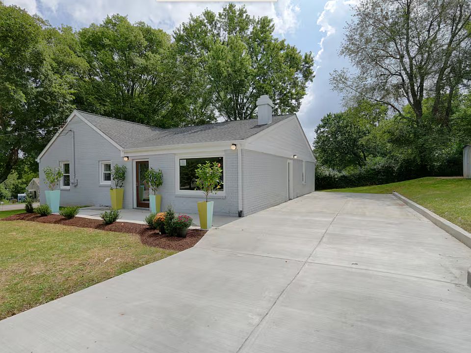 1st image of 2228 Fernwood Dr