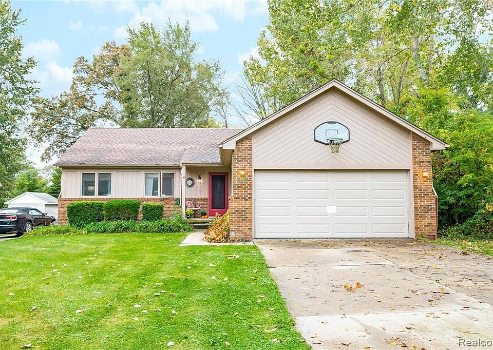 8415 Lake Rd, Grosse Ile, MI 48138 Zillow