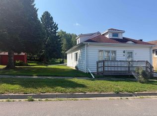 38 E Allen St, Iron River, MI 49935
