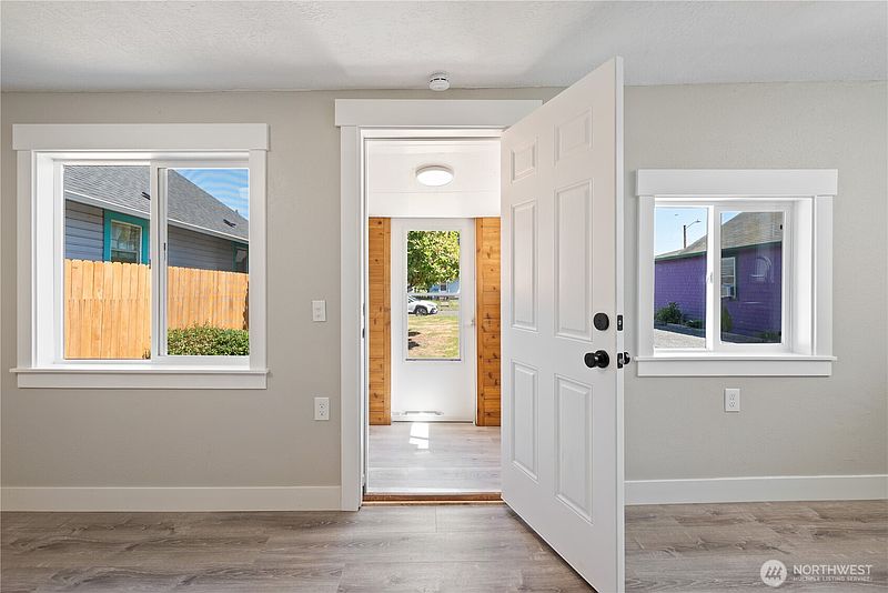 5th image of 325 23rd Avenue
