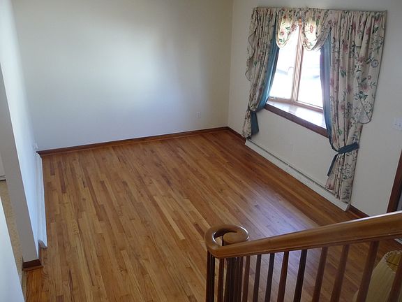 Living Rm 18x12 w Closet