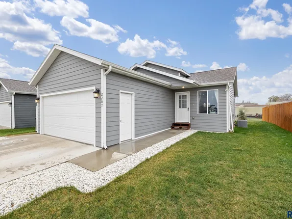 2207 Provider Blvd, Rapid City, SD 57703