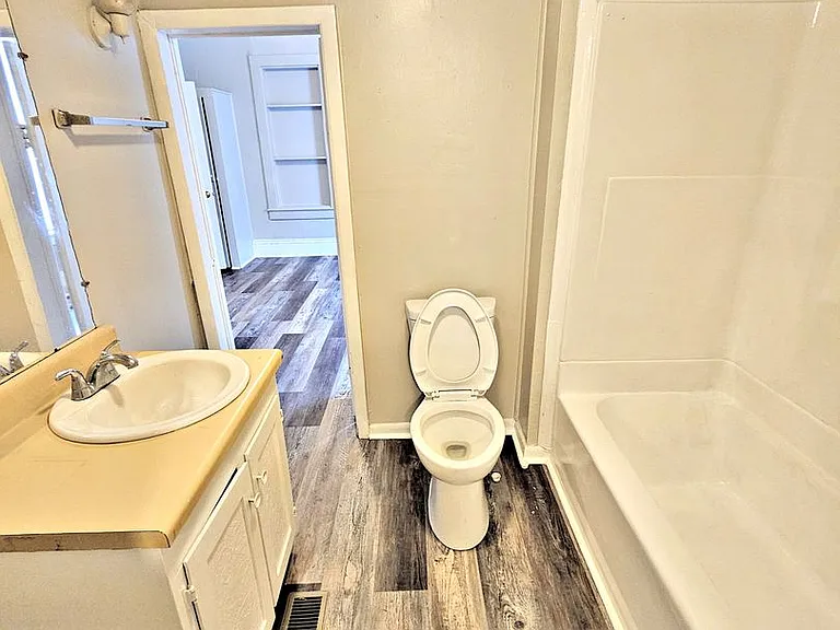 414 5th Ave SW — Photo 11