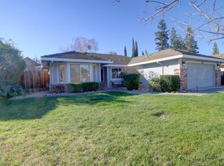 980 Collegeview Dr, Turlock, CA 95382