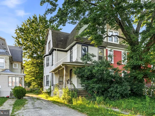 25 N Wycombe Ave, Lansdowne, PA 19050