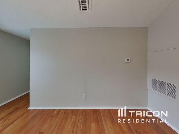5th image of 1704 San Francisco St