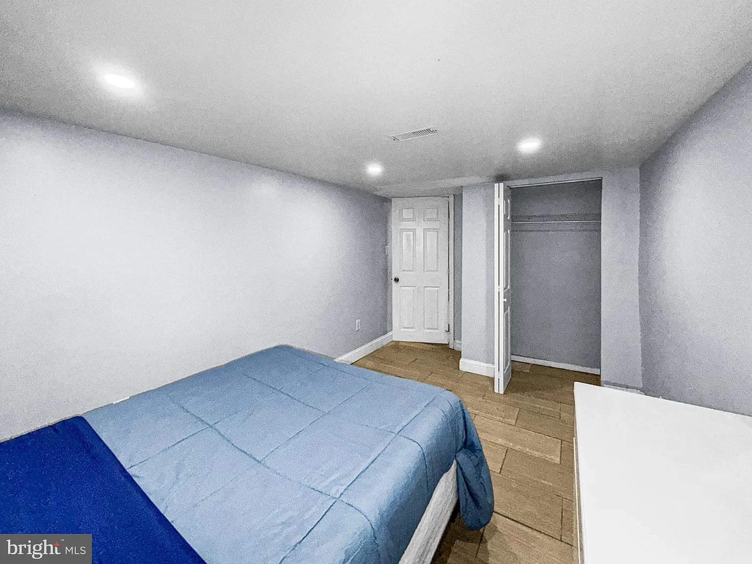 2 bed, 800 sqft, $2,000 — Photo 4