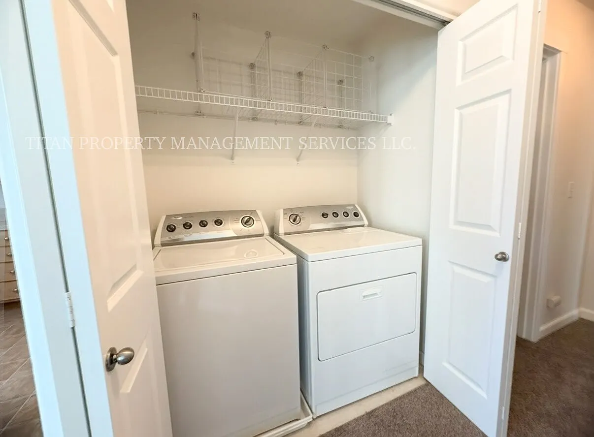 2 bed, 2.0 bath, 981 sqft, $2,195 — Photo 4