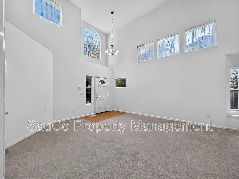 1861 SE 47th Ave — Photo 5
