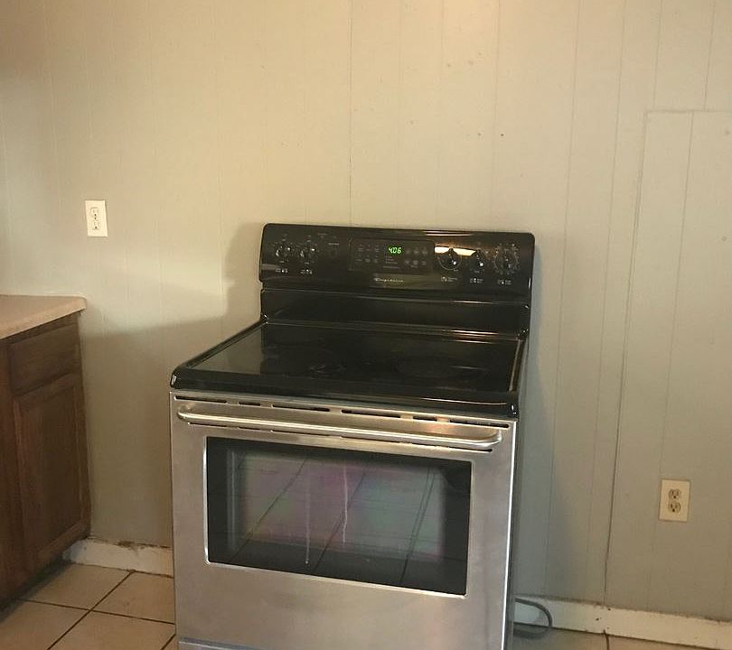 1st image of 1204 Apple St