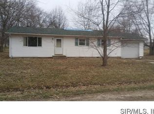 201 Clover St, Altamont, IL 62411