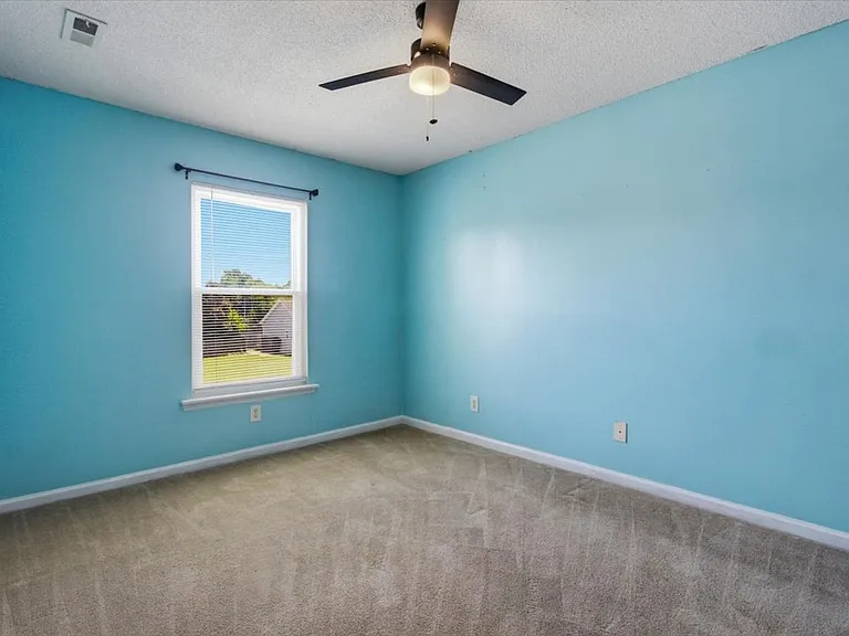 103 Briar Hollow Dr — Photo 30