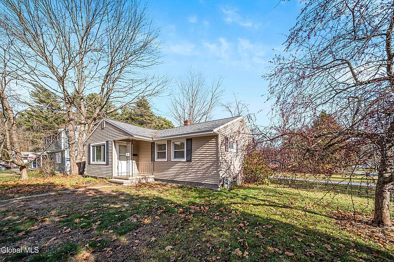 2nd image of 12 Bullard Avenue