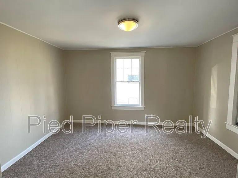 1254 S Chicago Ave — Photo 14