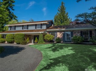 19510 45th Ave NE, Lake Forest Park, WA 98155