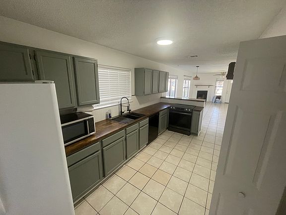 2nd image of 523A Luther Dr #A