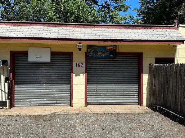 182 Freeman Ln, Trenton, NJ 08609