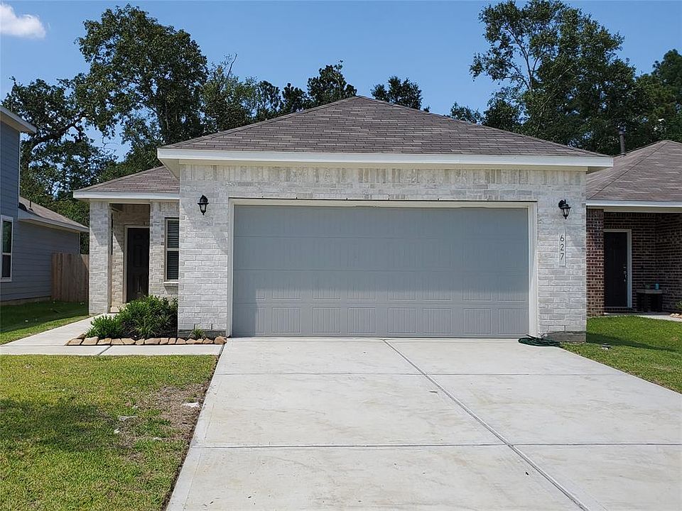 1st image of 627 Thicket Bluff Dr