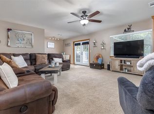 1104 Wilshire Dr, Newcastle, OK 73065