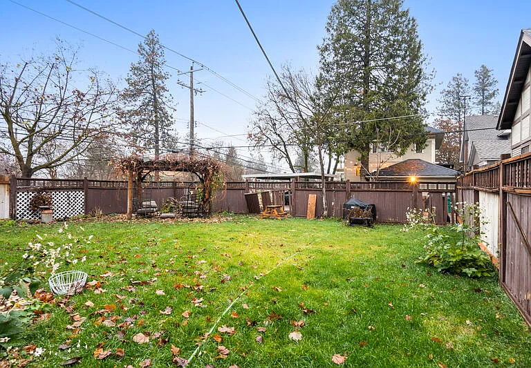 1128 W 9th Ave — Photo 16