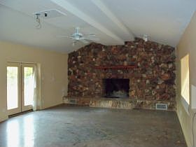 3rd image of 5835 N 83rd Ave