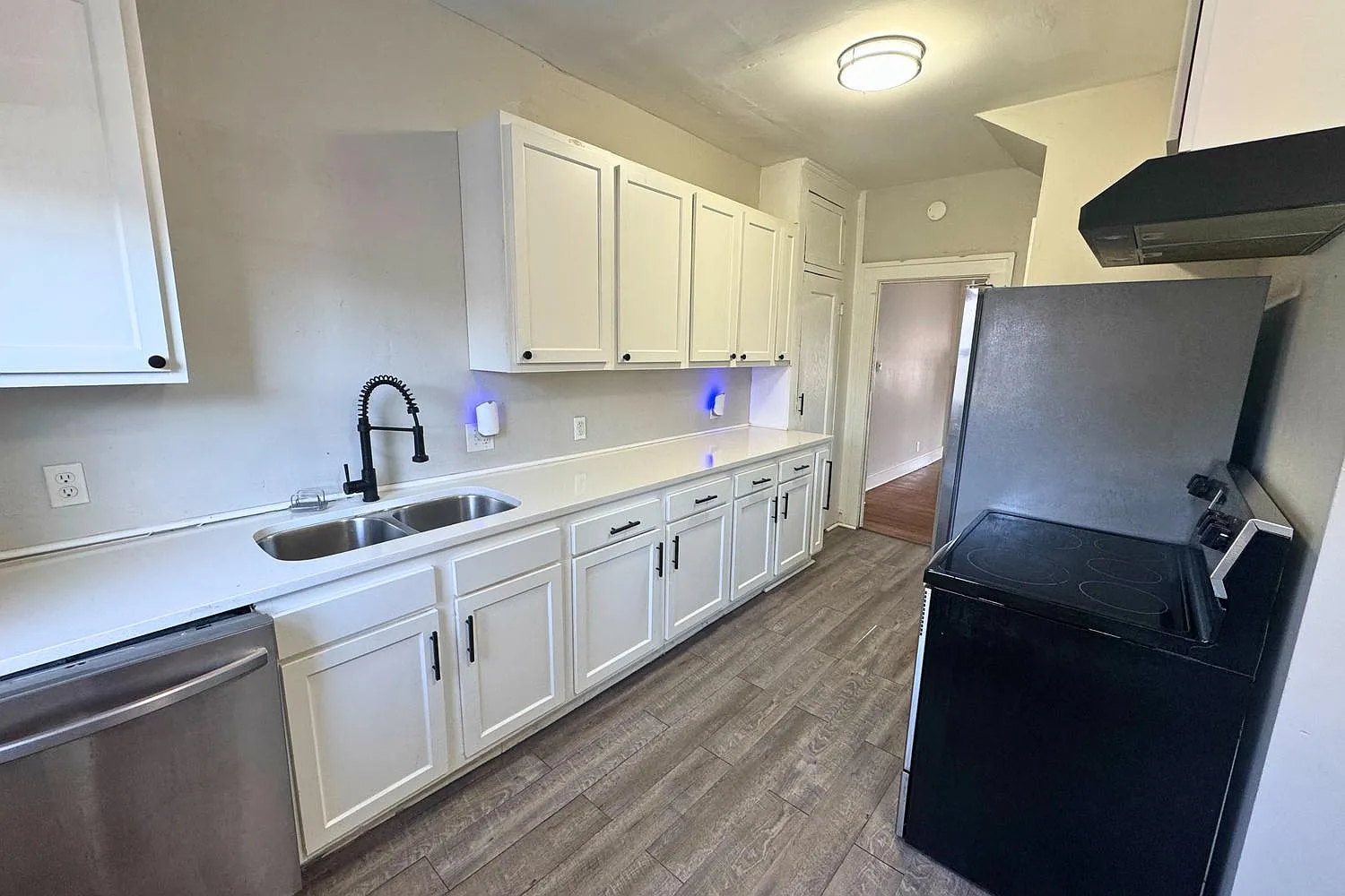 5234 N College Ave - 5234 N College — Photo 4