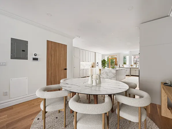 1423 Park Place image 7 of 15