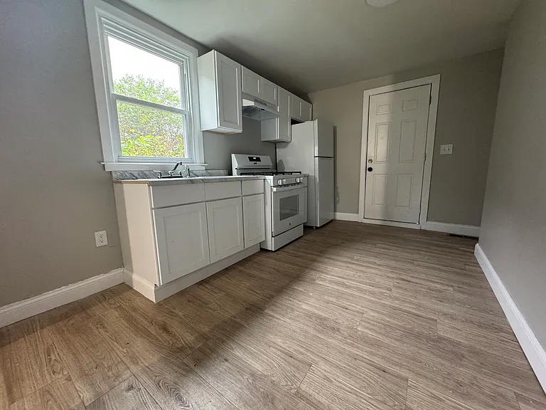 74 Fillmore St #2B — Photo 7