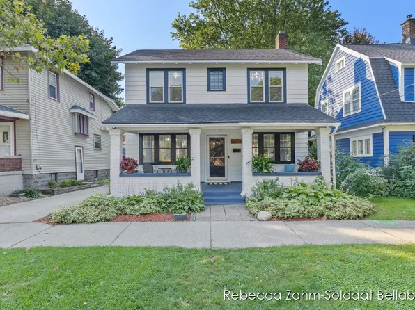 1456 Wilcox Park Dr SE, Grand Rapids, MI 49506