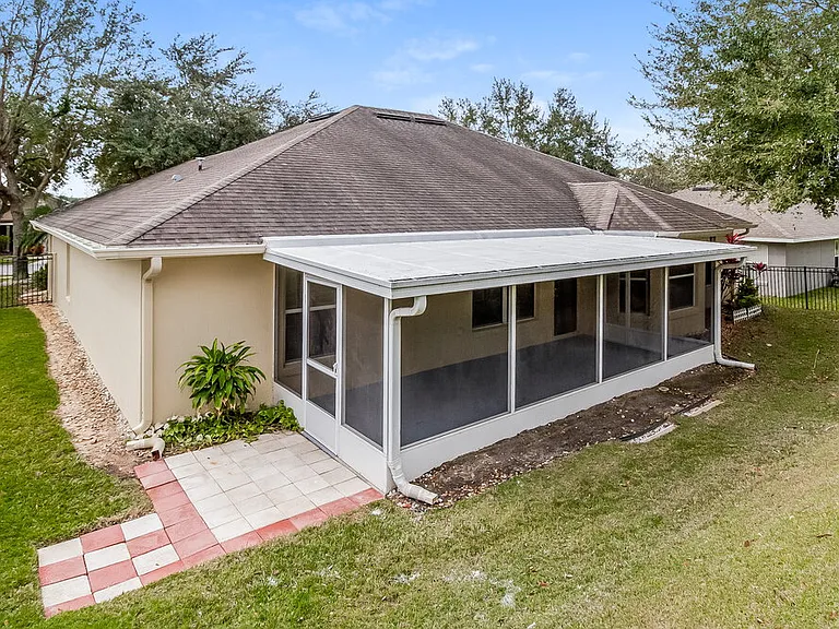 1923 Southern Oak Loop — Photo 16