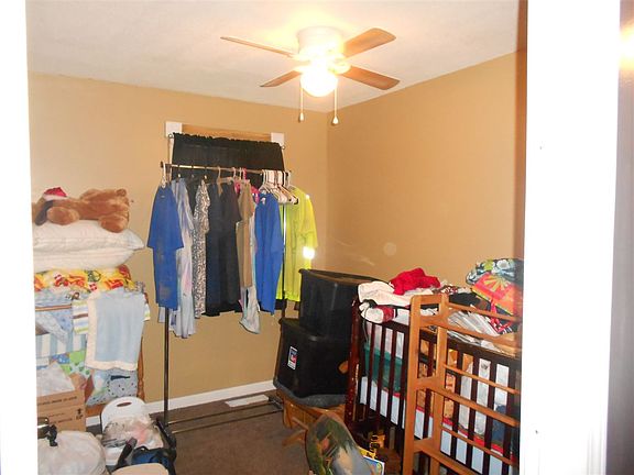 5th image of 907 Sycamore Dr