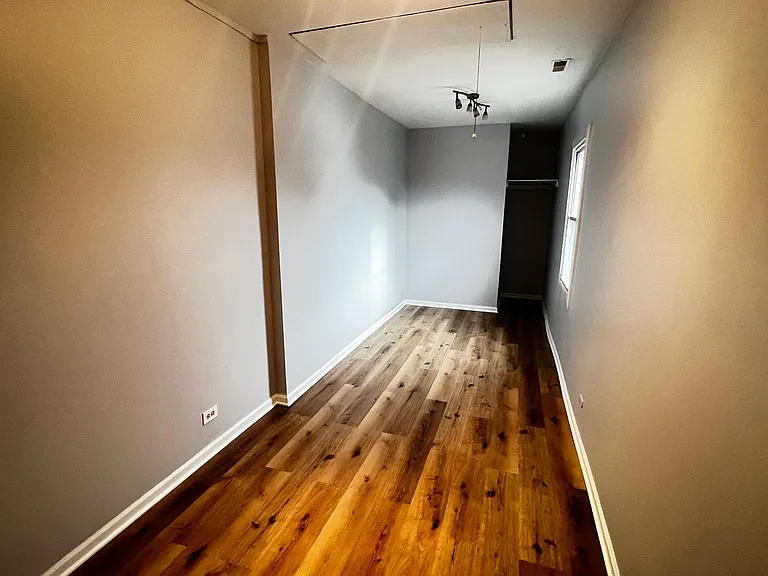 615 W 18th St #2R — Photo 11