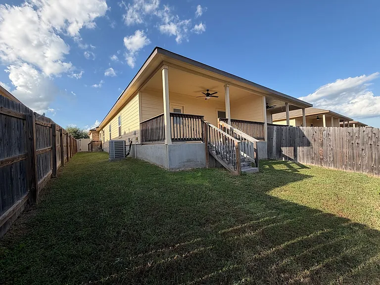 1143 Stanley Way — Photo 13