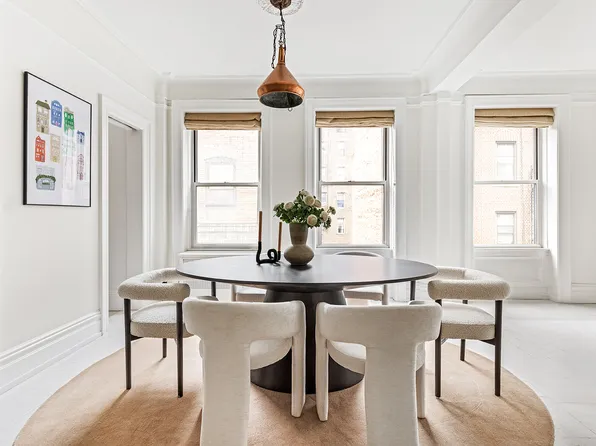 215 West 91st Street 76 image 2 of 11