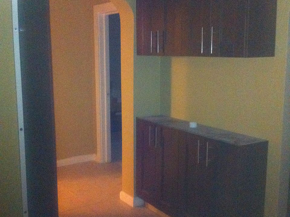 1st image of 21 Vinson Dr