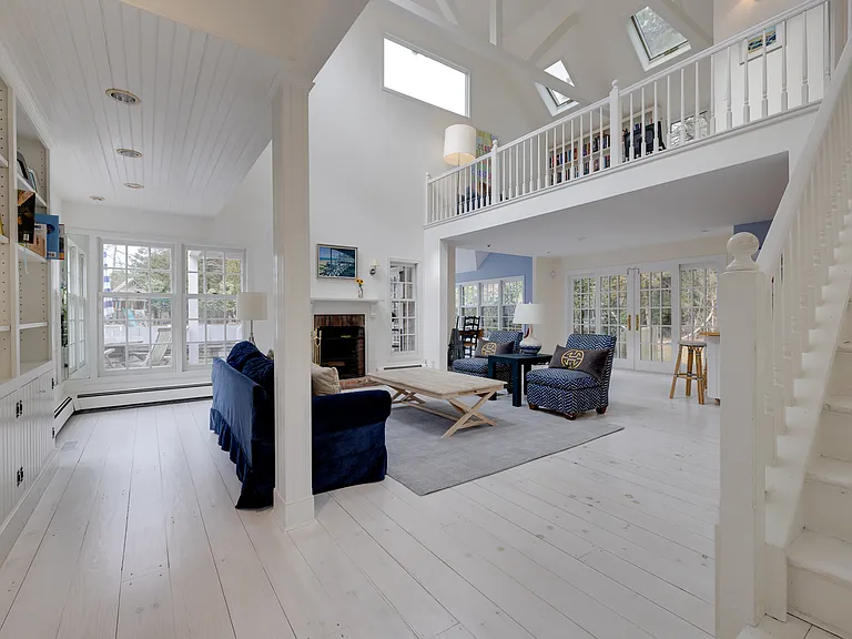 35 Green Hollow Rd — Photo 4