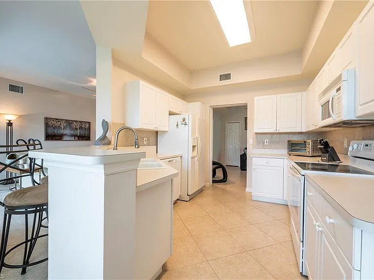 15150 Royal Windsor Ln #1403 — Photo 9
